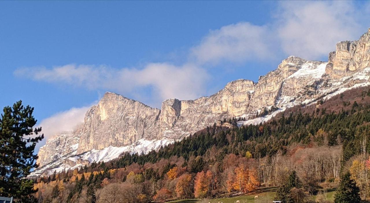 Maison Familiale En Montagne Avec Vue Merveilleuse Sur Le Massif De Belledonne Saint-Bernard  Extérieur photo